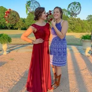 Meet your Posher, Abigail